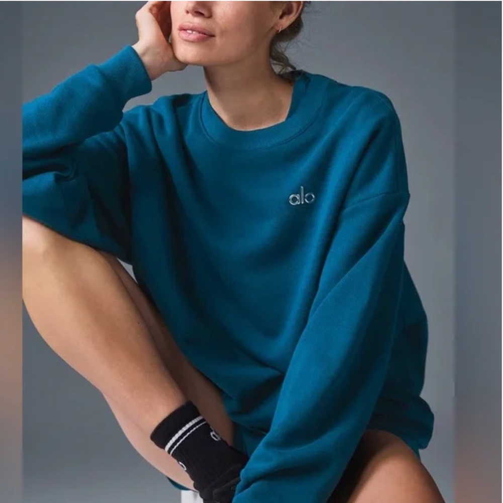 ALO Yoga Teal Sweatshirt - size small - perfect condition
